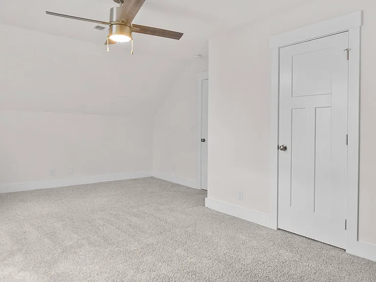 393 Frontier Dr — Photo 20