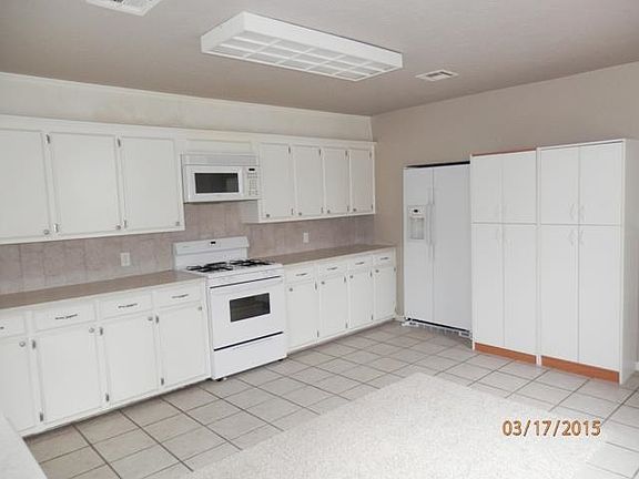 5th image of 1603 NW Lake Ave