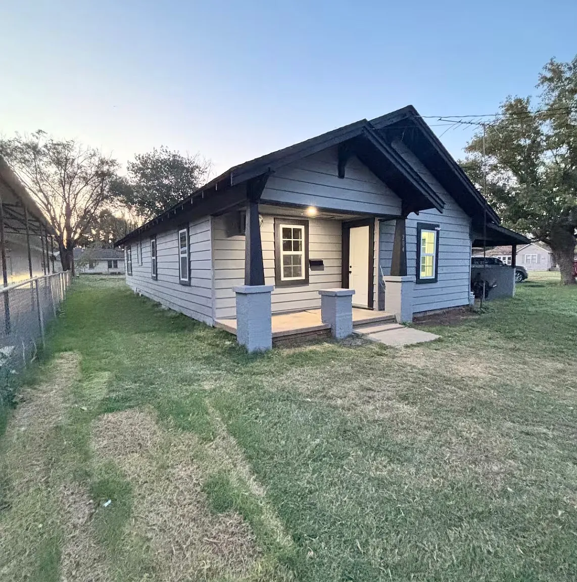 3 bed, 1304 sqft, $1,300 — Photo 1