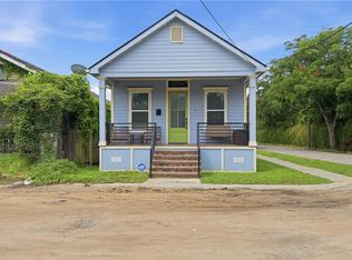 9134 Peach St, New Orleans, LA 70118