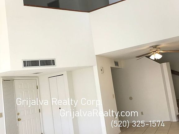 3rd image of 3120 E Corte De La Raqueta