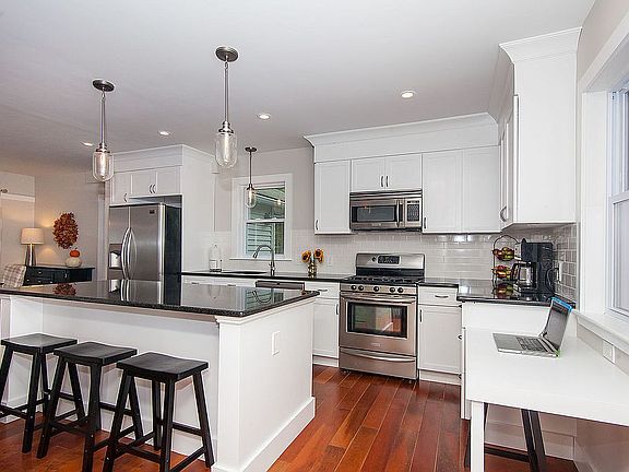 3rd image of 219 Beechwood St