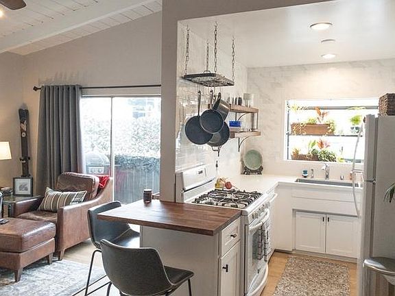 3rd image of 11643 Gorham Ave #206
