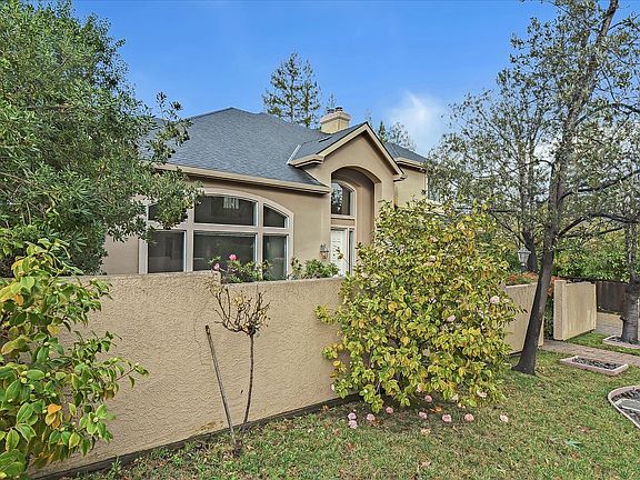 4th image of 2070 Stockbridge Ave