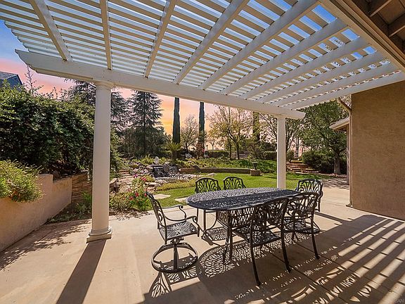 5th image of 23717 Moonglow Ct