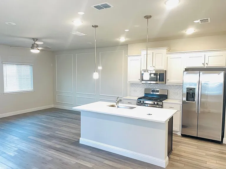 1060 Happy Holly Rd — Photo 8
