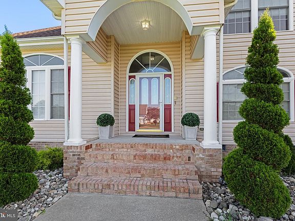 4th image of 25984 Cadillac Way