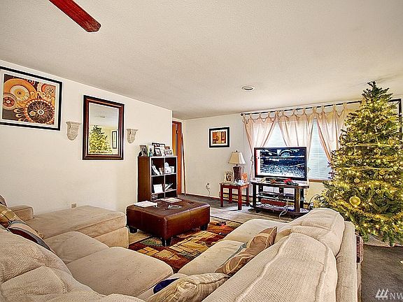 2nd image of 2923 56th Ave NE