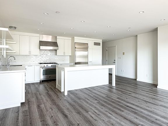 3rd image of 41 Sunset Ave Unit 204