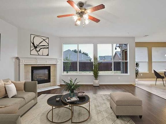 3rd image of 628 Daisy Dr