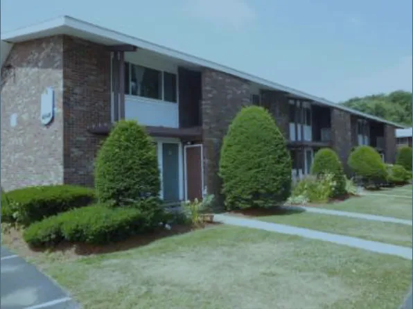 2 Essex Ln #B4, Peabody, MA 01960