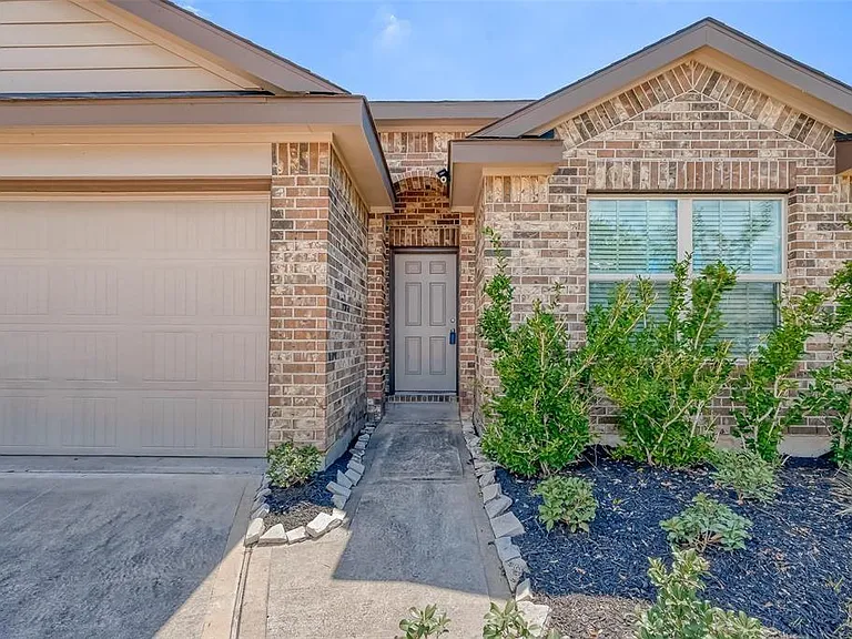 2206 Mirror Ridge Ct — Photo 2