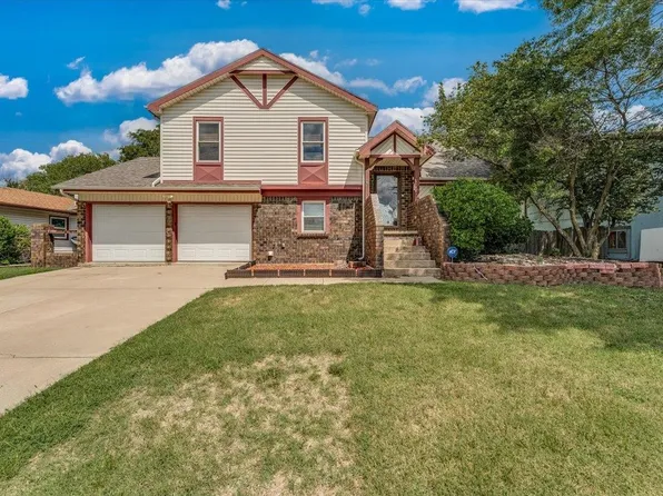 2106 S Lori Ln, Wichita, KS 67207