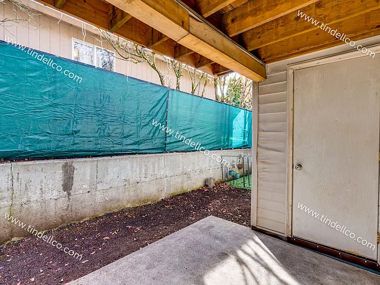 13738 NE Glisan St #3 — Photo 33