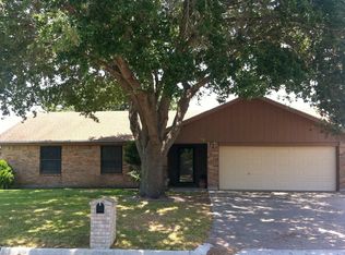 136 Seascape Dr, Port Lavaca, TX 77979