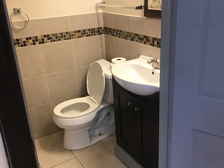 506 Station Ave #1R — Photo 2