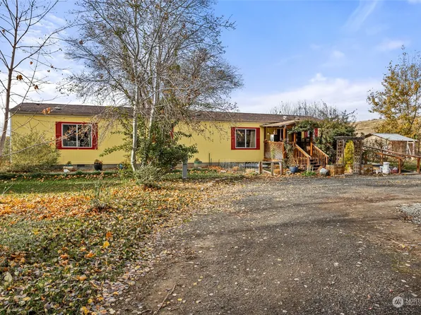 2402 S 81st Avenue, Yakima, WA 98903