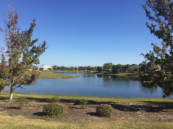 3rd image of 2024 Bayside Ave