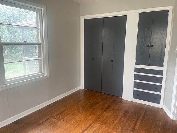 2nd image of 15 Sunflower Ave