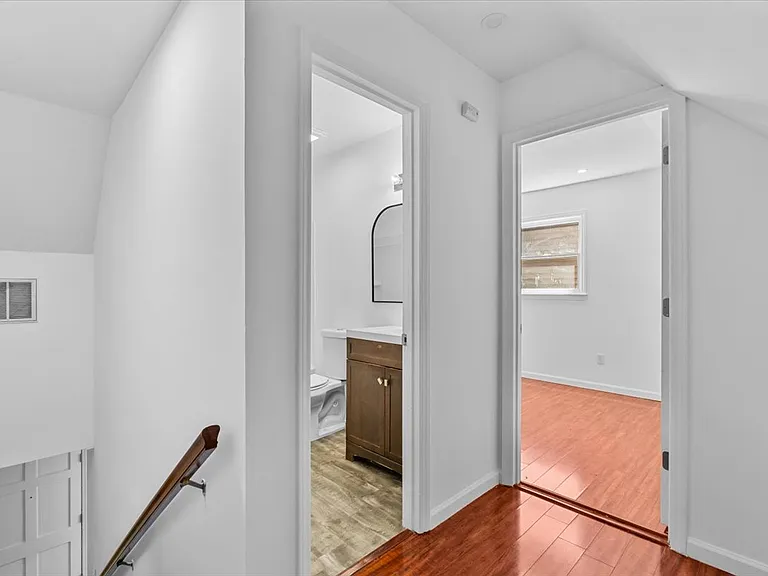 120 Arcaro Dr — Photo 16