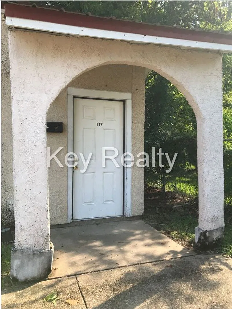 15TH ST 111-117 — Photo 1