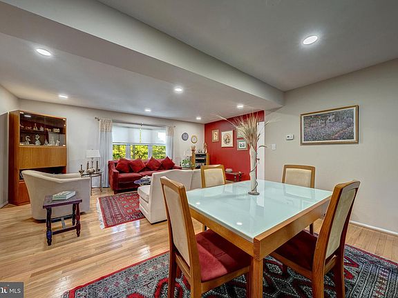 4th image of 7779 Tiverton Dr