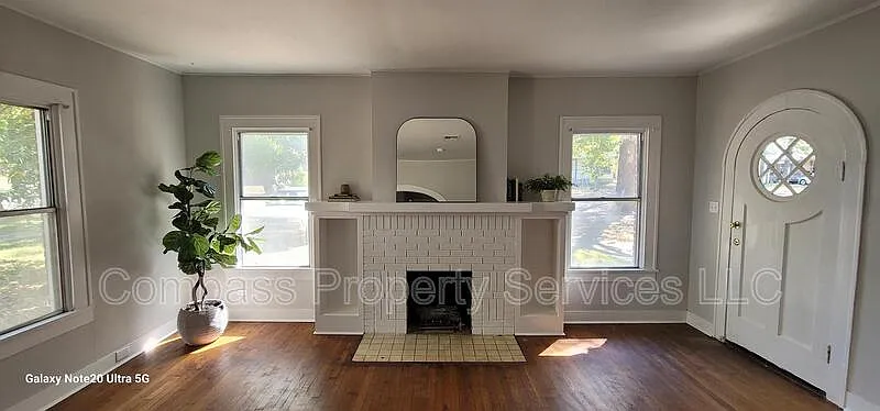 3 bed, 2.0 bath, 1463 sqft, $1,750 — Photo 2