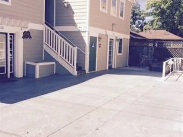735 H St #202, Davis, CA 95616