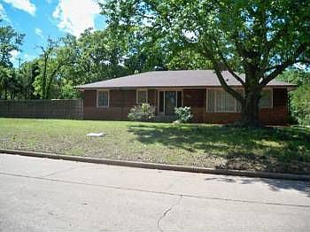 1st image of 1025 Sunset Dr