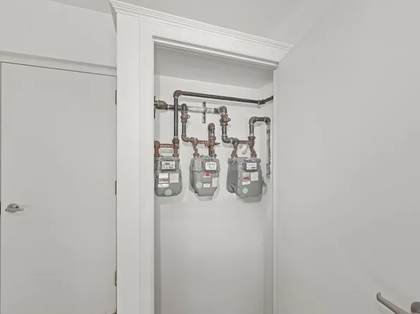 248 Avenue P image 40 of 51