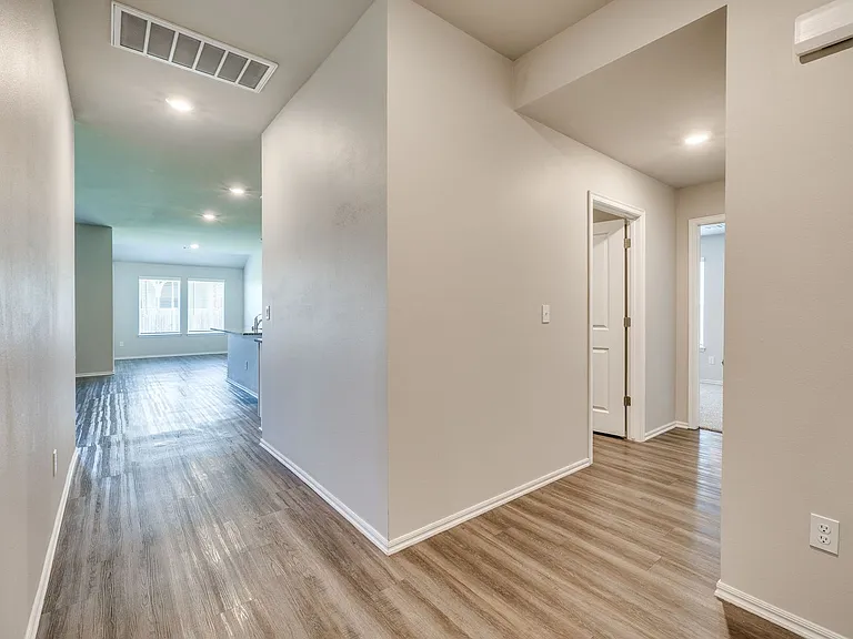 3102 Debbie Ln — Photo 11