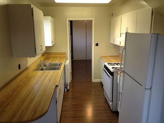 4th image of 1318 Frances Dr