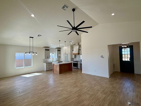 3rd image of 10725 E 46th Pl