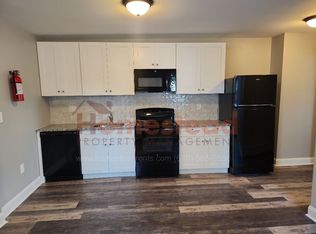 17 E Elm St, Norristown, PA 19401