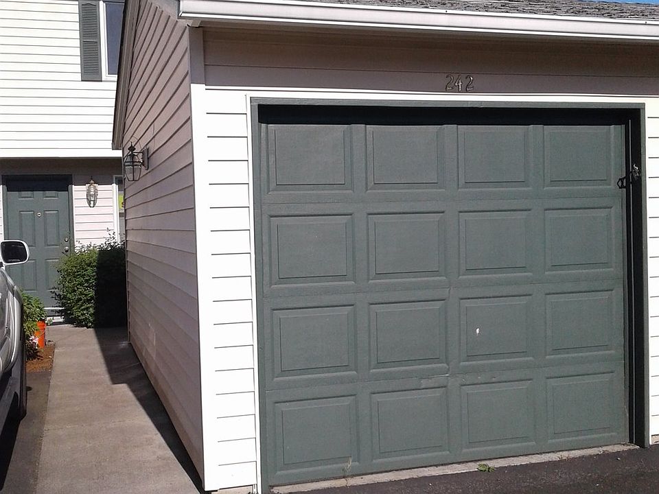 1st image of 4000 NE 109th Ave Unit 242A
