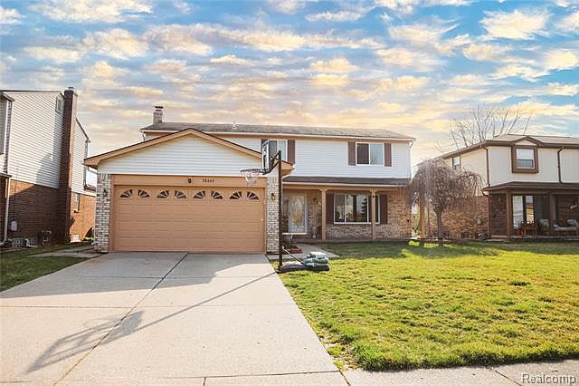 1st image of 38645 Woodmont Dr