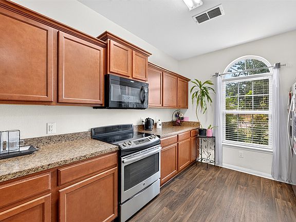 5th image of 9607 Windridge Way