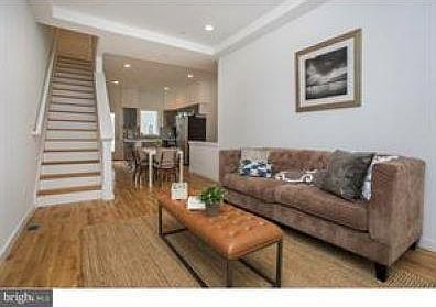 3rd image of 830 N 16th St #1