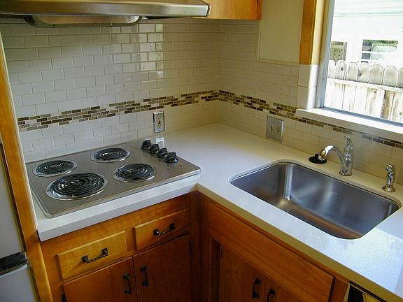 3rd image of 1064 Marcussen Dr