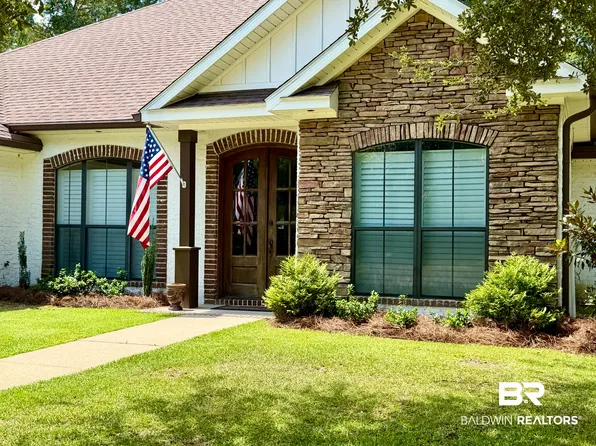 8392 Delta Woods Dr, Bay Minette, AL 36507