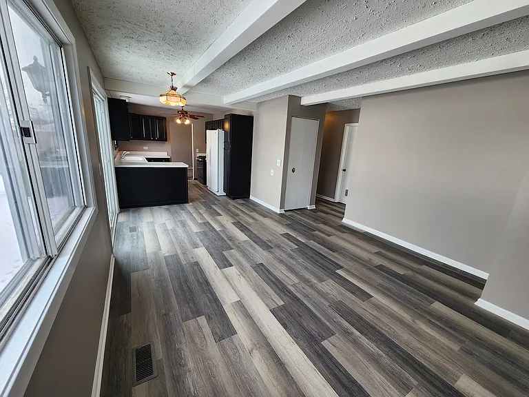 332 Drake Ave — Photo 6