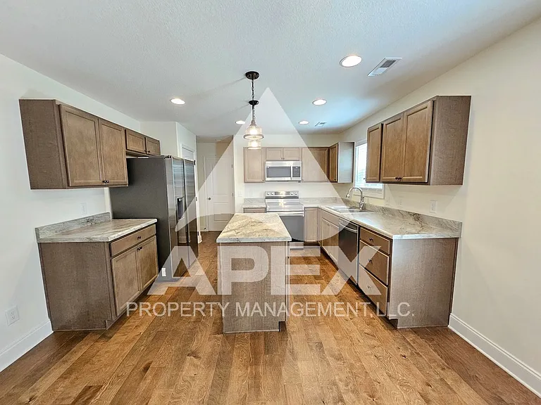 8029 Poplar Grove Ln — Photo 6