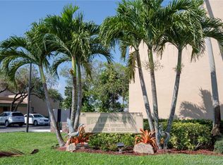 9481 NW 14th Ct, Hollywood, FL 33024