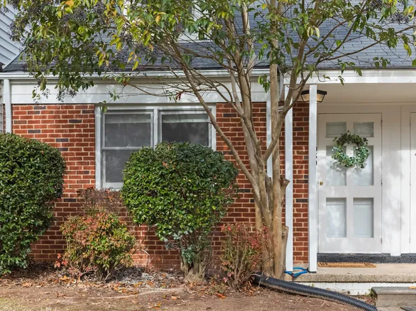 1039 Nichols Dr, Raleigh, NC 27605
