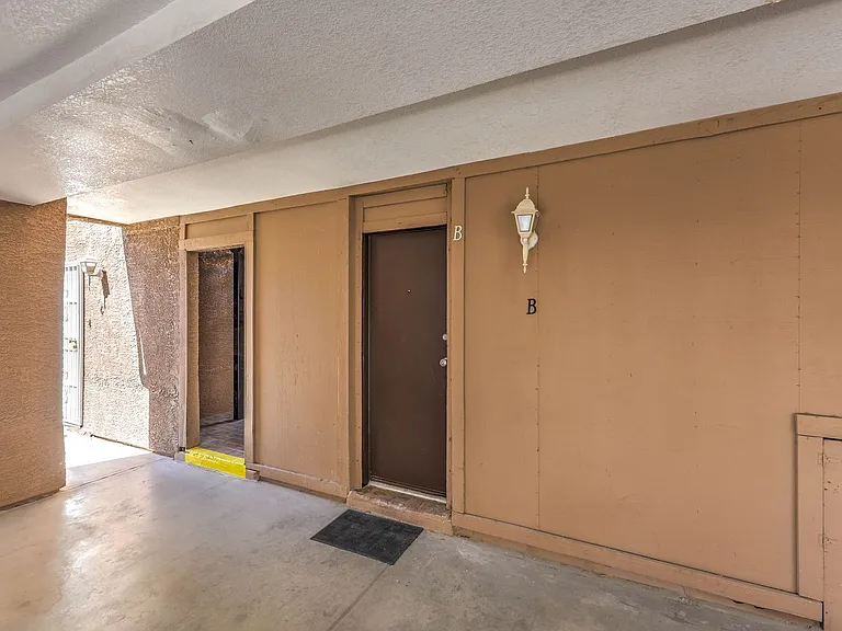 1481 Living Desert Dr #B — Photo 8