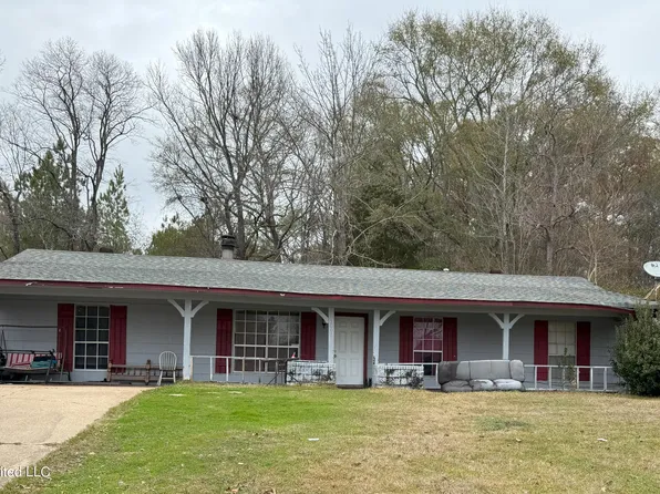 5002 Oak Creek Dr, Jackson, MS 39212