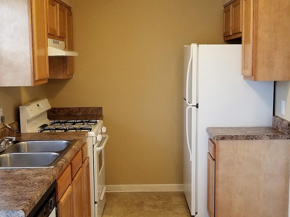1st image of 1353 Blue Lake Way