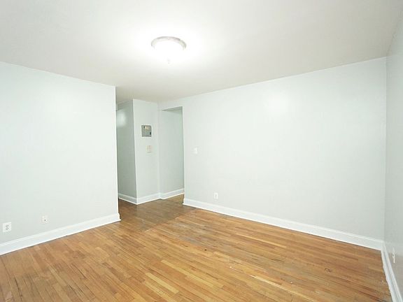 3rd image of 2224 Amsterdam Ave APT 22