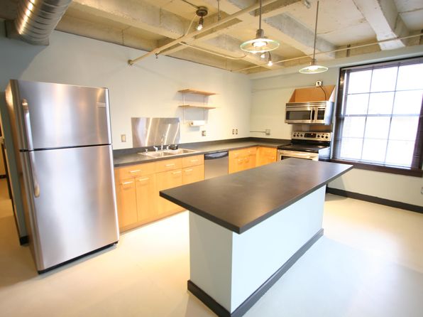 albuquerque-new-mexico-71841142 picture