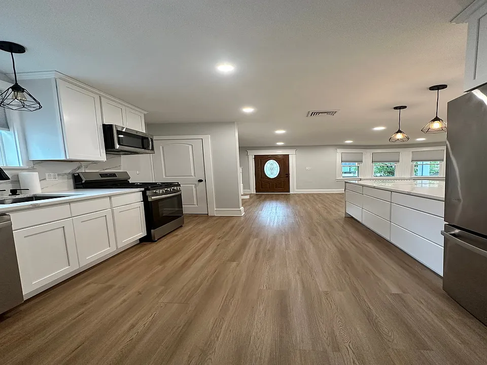 30 Knox Ave
